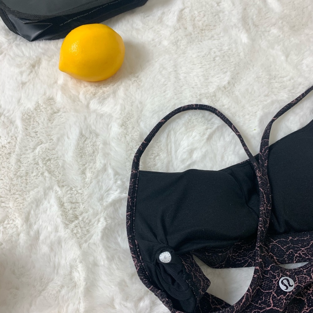 SOLD- Lululemon  bundle leggings and sportbra - Picture 4 of 6